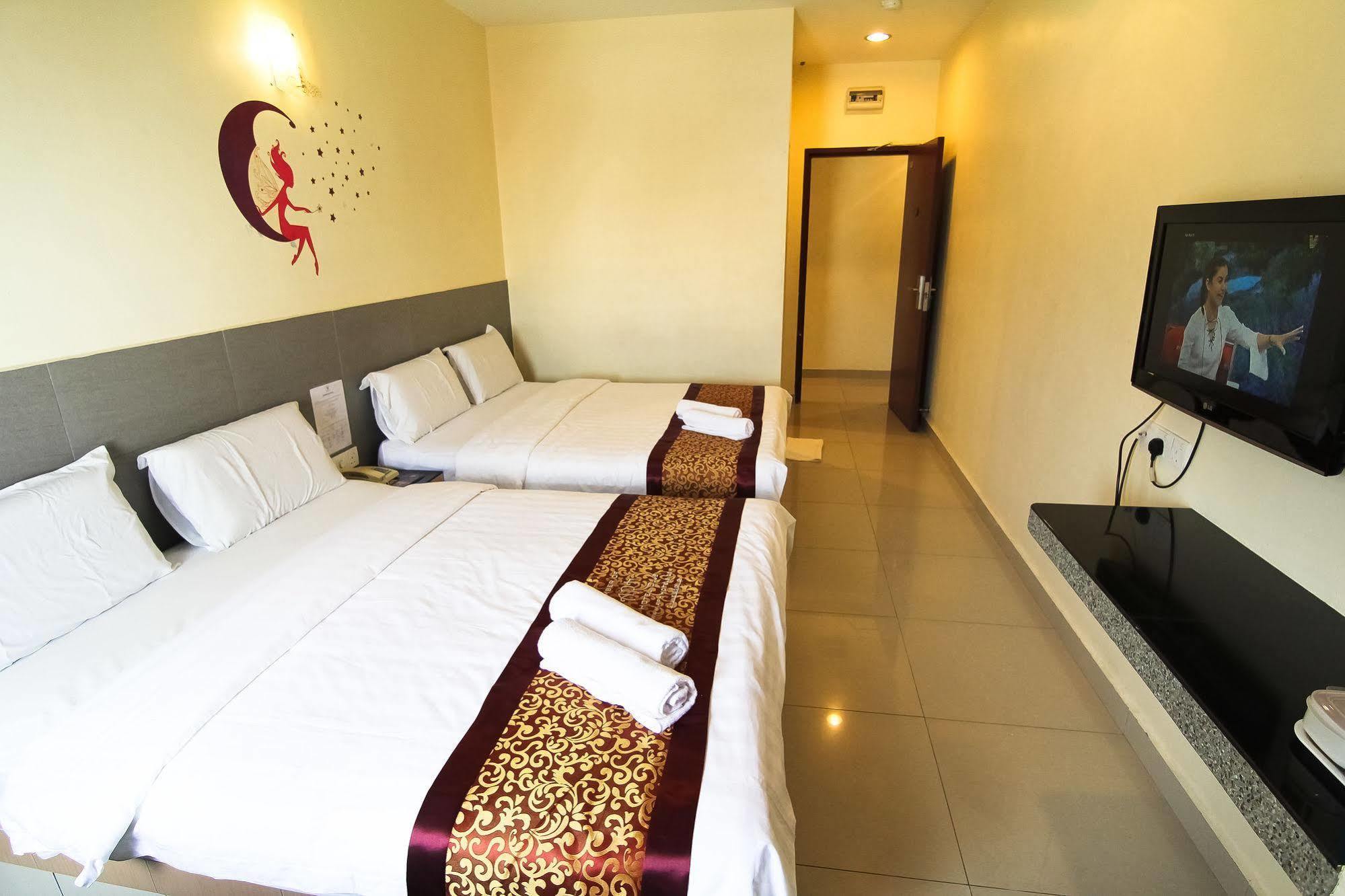 Jaya Hotel 2*